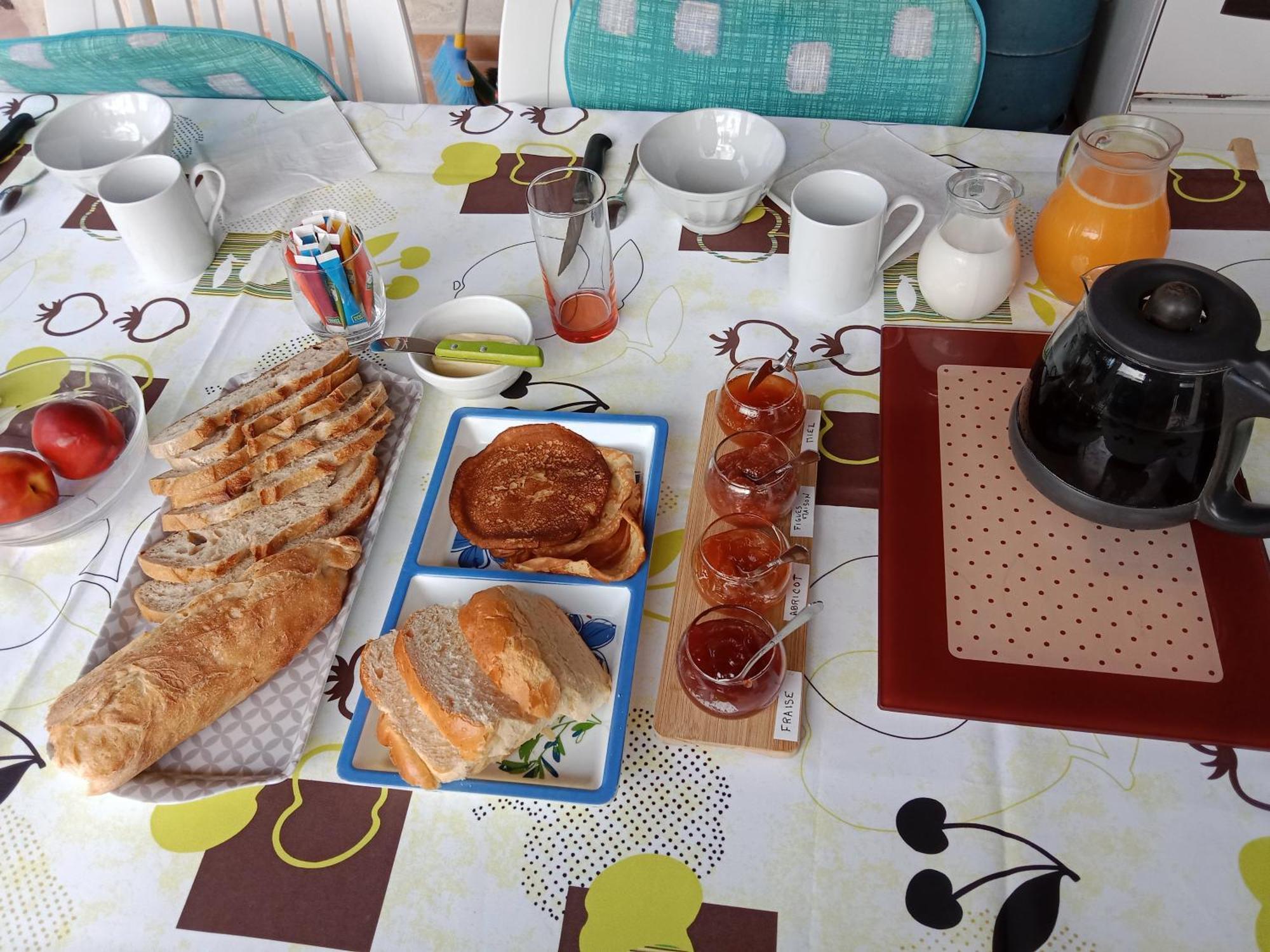 La Farigoulette Bed and Breakfast Lorgues Εξωτερικό φωτογραφία
