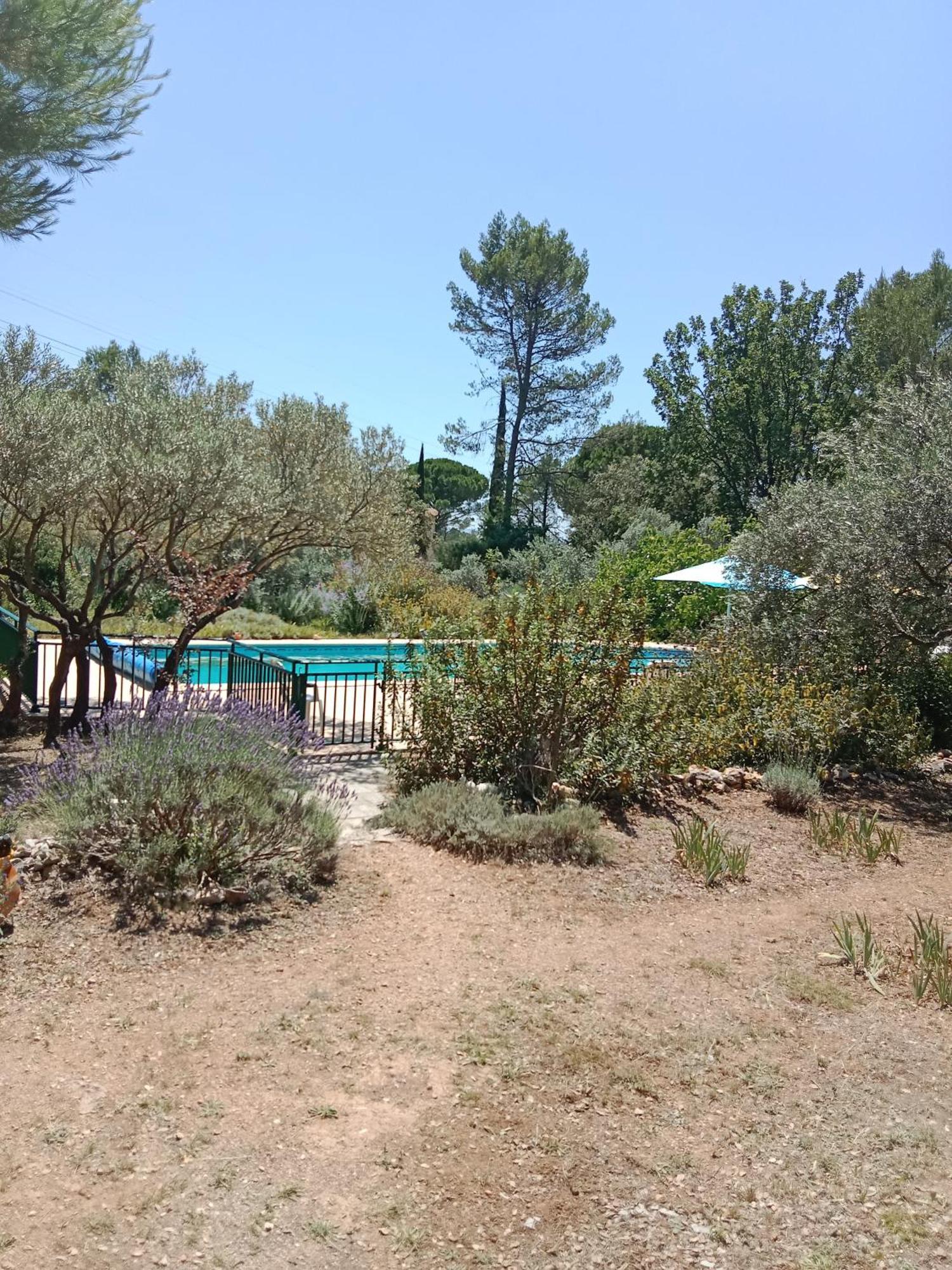 La Farigoulette Bed and Breakfast Lorgues Εξωτερικό φωτογραφία